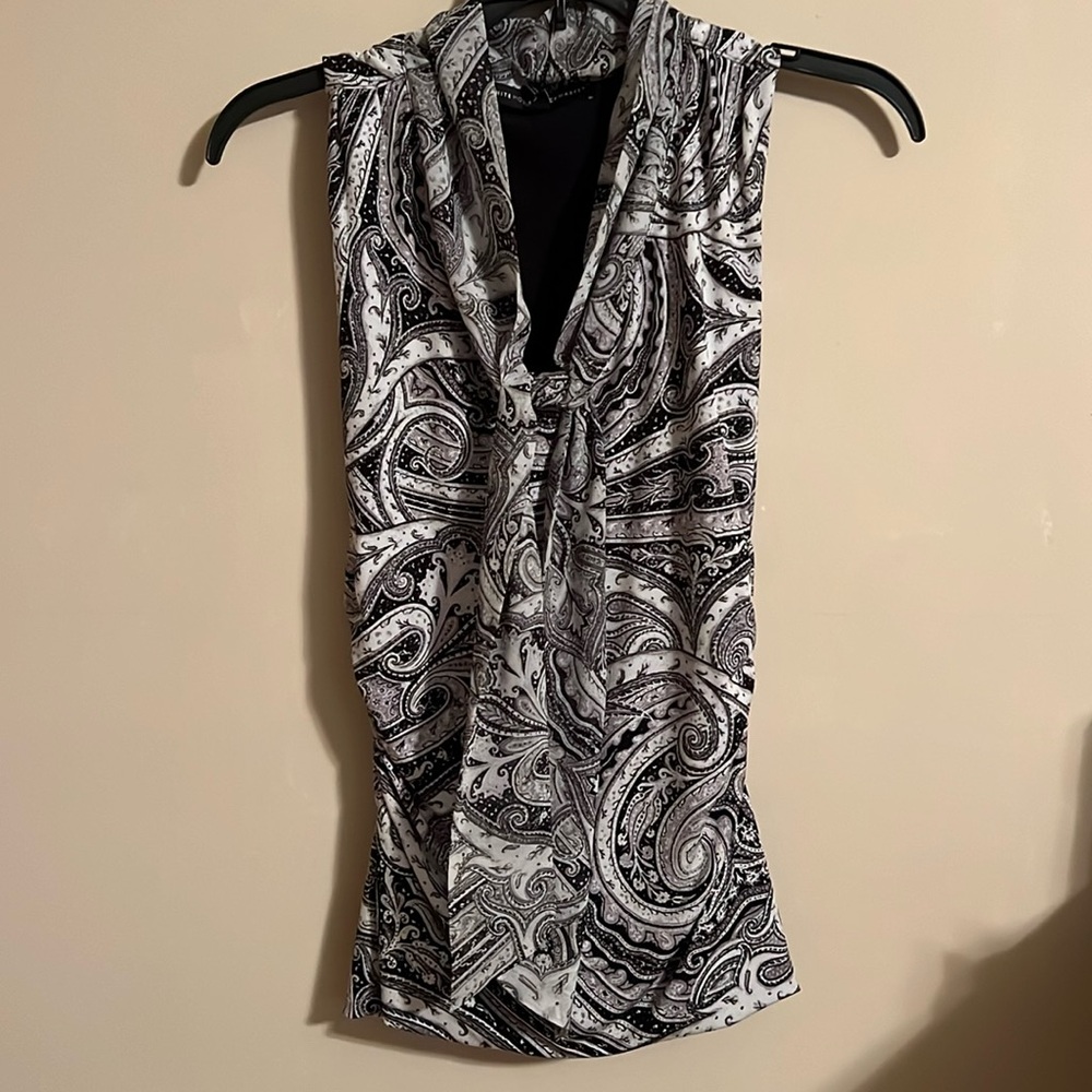 WHBM Sleeveless Blouse Intricate Design XXS